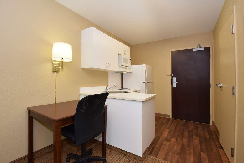 Extended Stay America Suites - Oklahoma City - Airport Стая снимка