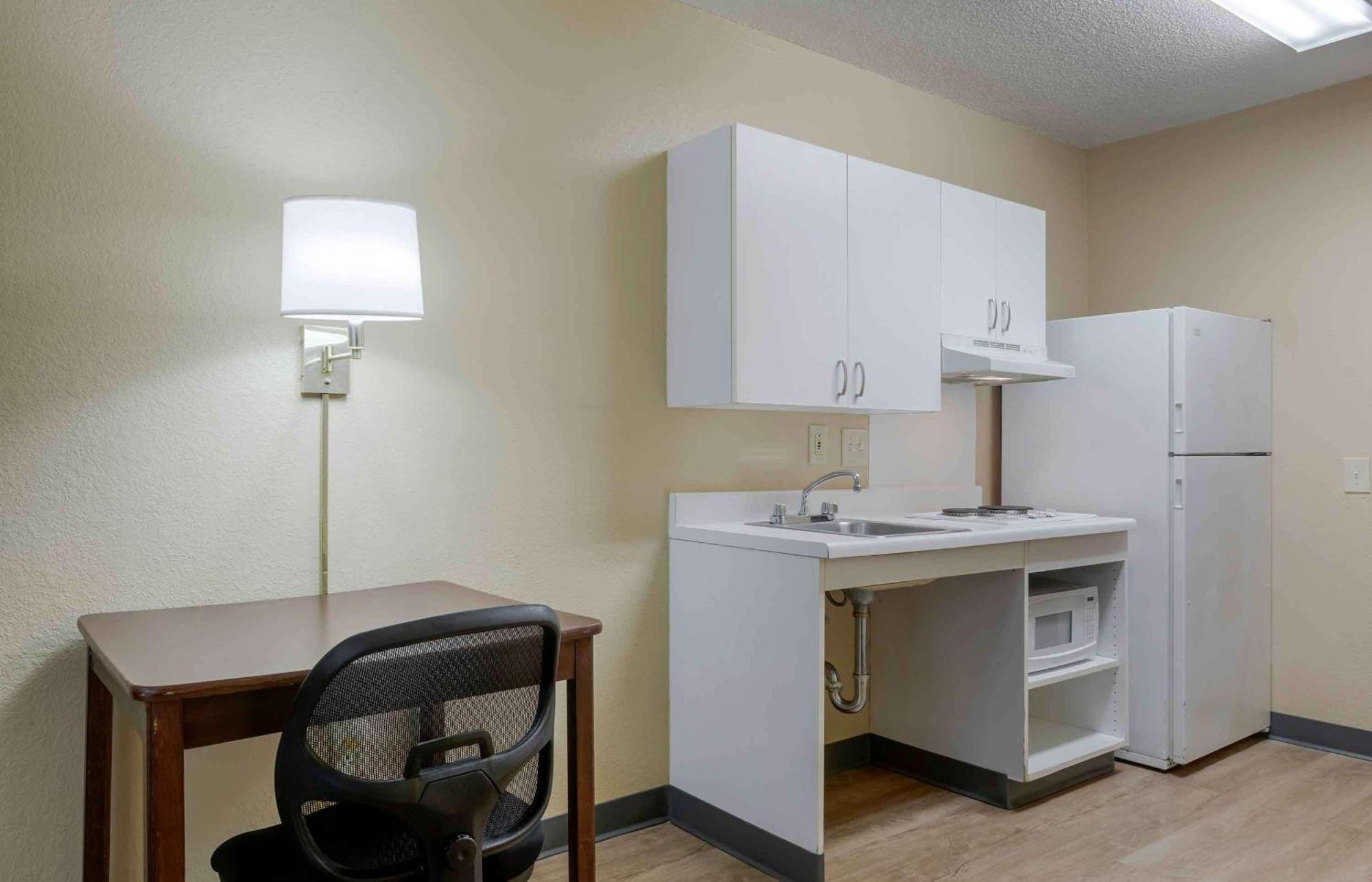Extended Stay America Suites - Oklahoma City - Airport Екстериор снимка