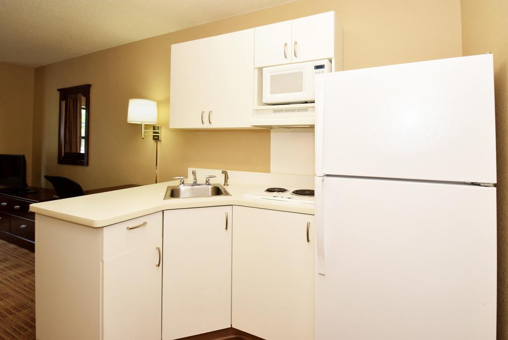 Extended Stay America Suites - Oklahoma City - Airport Екстериор снимка